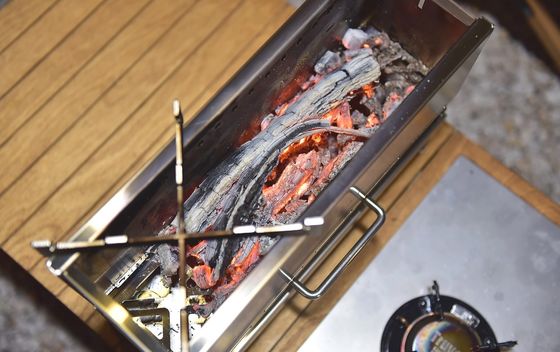 야외 캠핑 스테인레스 스틸 BBQ 오븐 청소 마무리 상단 반 단위 화상 테이블